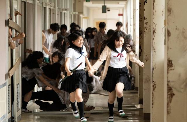 Xác sống trỗi dậy trong trailer thứ hai của live action School-Live